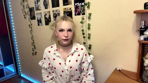 Lily online show from March 2026 06:36:01 PM