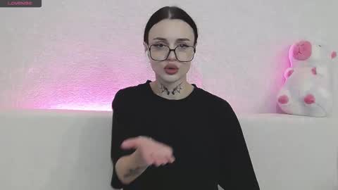 Taya online show from October 2025 08:50:02 PM