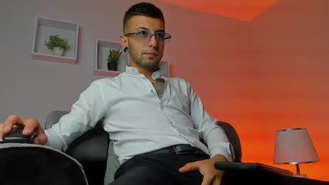 tayer_bennet online show from September 2025 03:09:02 AM