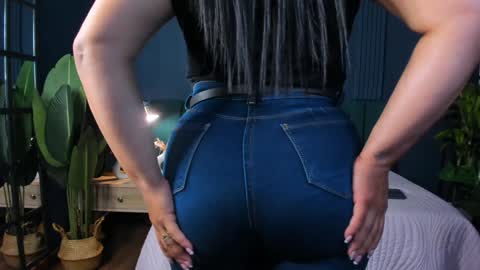 Taylor Bennet online show from February 2025 06:08:02 PM