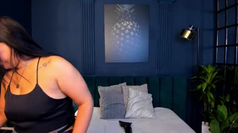 Taylor Bennet online show from February 2025 12:01:02 PM