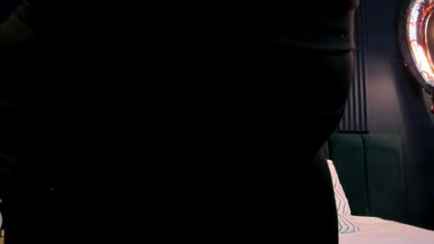 Taylor Bennet online show from February 2025 06:20:02 PM