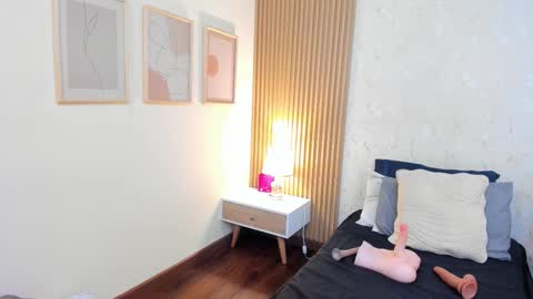 Taylor Bennet online show from October 2025 12:07:02 PM