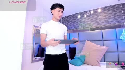 taylor_brooks_ online show from April 2026 06:13:02 PM