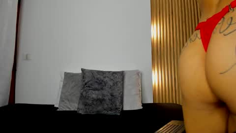 Taylor online show from September 2025 08:09:01 PM