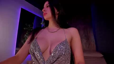 Taylor  Help me to get 100 thumbs up online show from February 2025 03:51:02 PM