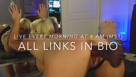 Snapshot of taylor_love_303 chatting on January 2025 11:12:02 AM Taylor -- online show from January 2025 11:12:02 AM