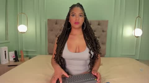 Snapshot of taylor_sexyy chatting on February 2025 04:31:01 AM Taylor online show from February 2025 04:31:01 AM