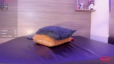 Snapshot of taylor_walton chatting on February 2025 06:37:01 PM Taylor online show from February 2025 06:37:01 PM