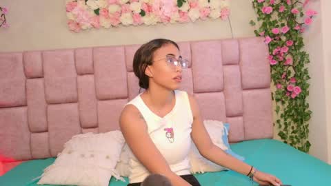 Snapshot of taylorcollinss chatting on May 2026 02:15:02 PM taylorcollinss online show from May 2026 02:15:02 PM