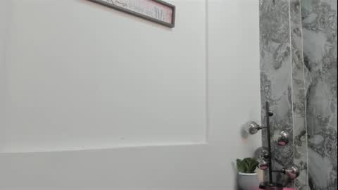 Snapshot of taylorjade_ chatting on February 2026 06:36:02 AM TAYLOR online show from February 2026 06:36:02 AM