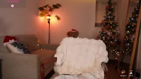 taylormichell online show from December 2024 09:29:02 PM