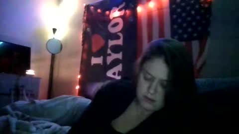 Snapshot of taylorriot chatting on September 2025 04:12:02 AM Taylor Riot online show from September 2025 04:12:02 AM