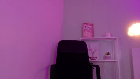 TAYLOR  online show from November 2025 11:31:01 AM