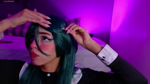 TAYLOR  online show from December 2025 11:48:01 AM