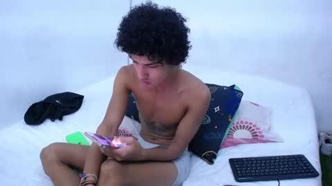 Tayron online show from December 2024 07:41:02 PM