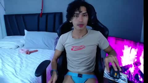 Tayron online show from April 2026 03:21:01 PM