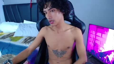 Tayron online show from May 2026 03:04:02 AM