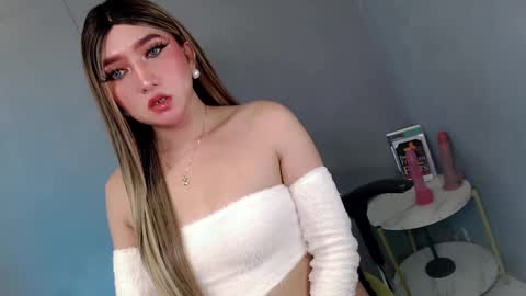 ellaine online show from March 2025 09:36:02 PM