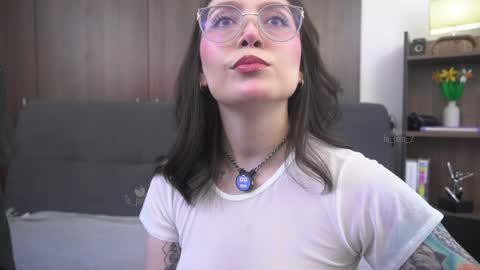 Leo and Luna online show from April 2026 04:26:02 PM