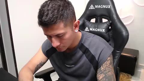 DYNAMITE DUO69 online show from December 2024 02:38:02 PM