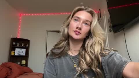 Katy online show from September 2025 01:05:01 AM