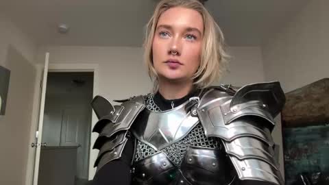 Katy online show from October 2025 11:20:02 PM