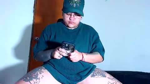 Charlee He online show from April 2026 07:44:02 PM