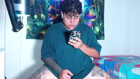 Snapshot of techno_420 chatting on May 2026 06:27:01 PM Charlee He online show from May 2026 06:27:01 PM