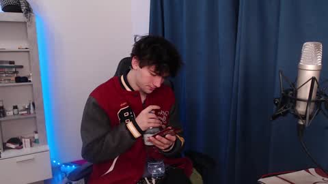 Teddy online show from December 2024 06:56:02 PM