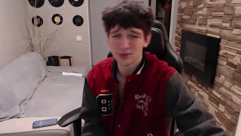 Teddy online show from November 2025 09:41:01 AM