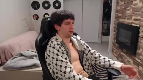 Teddy online show from November 2025 01:22:01 PM