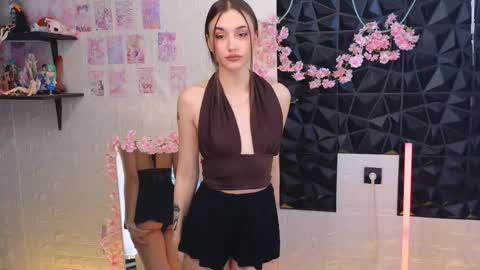 Snapshot of teeaapsex chatting on May 2026 03:11:02 AM Alice and Cassie online show from May 2026 03:11:02 AM