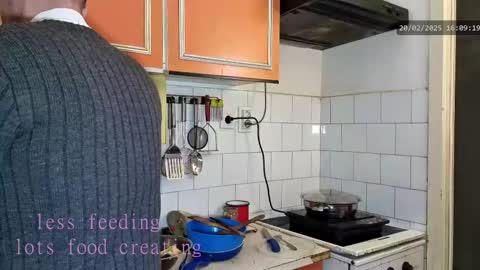 Virg Lszl online show from February 2025 03:08:01 PM