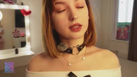 Sarah     online show from February 2026 08:10:01 AM