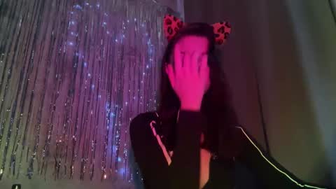 Snapshot of temptingvision chatting on December 2025 10:11:02 AM temptingvision online show from December 2025 10:11:02 AM