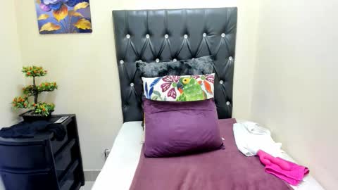 temptressqeen online show from September 2025 05:40:01 AM