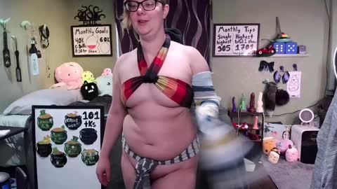 Pixie and Tentacle Overlord online show from March 2025 06:22:01 PM