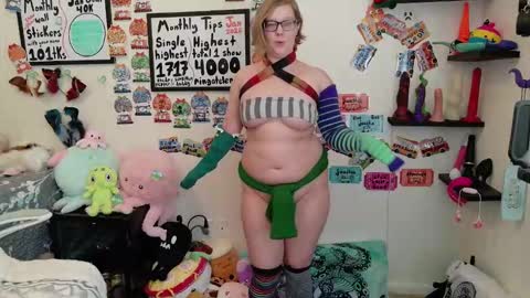 Pixie and Tentacle Overlord online show from January 2026 07:19:02 PM