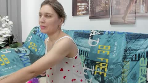 tenderly_sophie online show from November 2025 01:30:01 AM