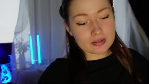 Snapshot of tendre_amelia chatting on June 2026 08:39:02 AM tendre_amelia online show from June 2026 08:39:02 AM