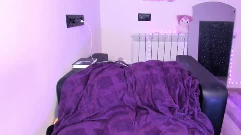 Snapshot of tenebrise chatting on February 2026 09:04:01 PM Kira online show from February 2026 09:04:01 PM