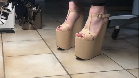 teninchheels online show from December 2024 02:06:02 PM