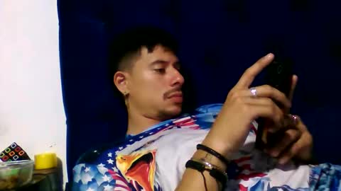 teoyes_ online show from December 2025 09:22:01 PM