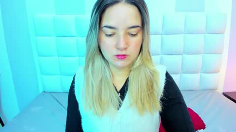 Teresa online show from February 2025 12:39:01 PM