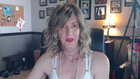 terilee59 online show from May 2026 12:05:01 AM