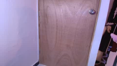 Snapshot of terraelowen chatting on February 2026 11:24:01 AM Terra Elowen online show from February 2026 11:24:01 AM