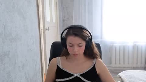 Anny Simpson online show from November 2025 04:25:02 AM