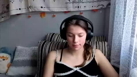 Anny Simpson online show from November 2025 06:02:02 AM