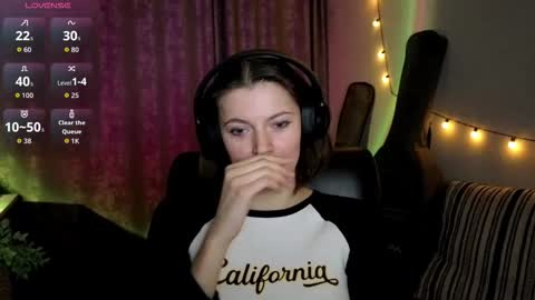 Snapshot of terranaufzinger chatting on February 2026 08:19:02 PM Anny Simpson online show from February 2026 08:19:02 PM